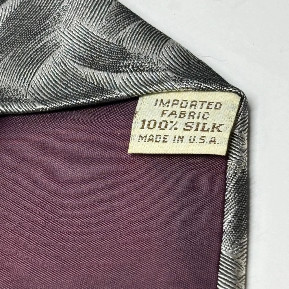 Yves Saint Laurent‎ Necktie Mens OS Silver Silk Geometric Made in USA Luxury